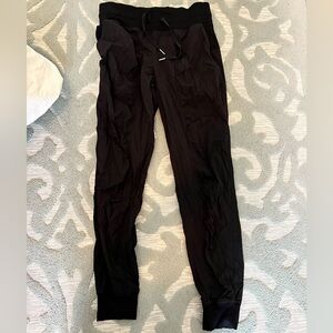 Lululemon Dance Studio Joggers - Size 6